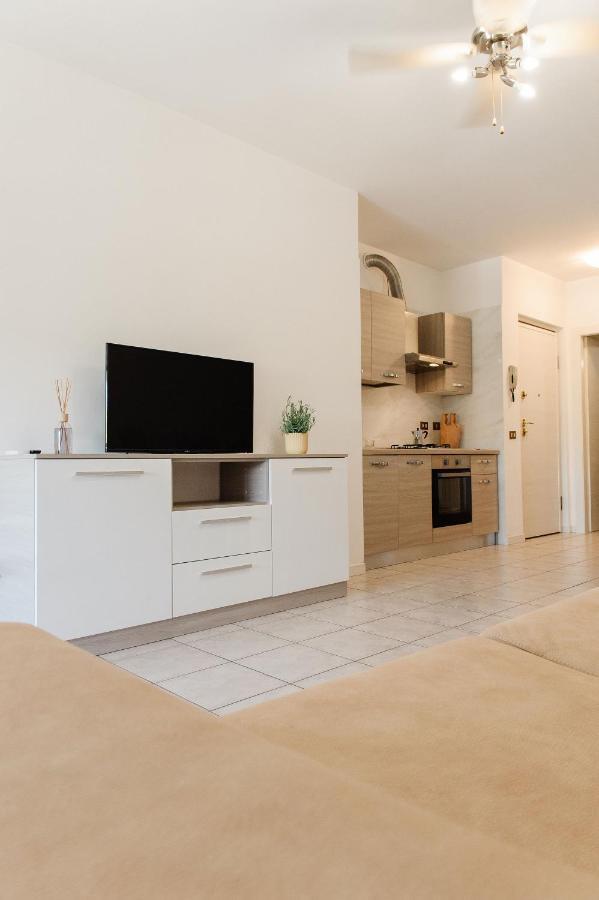 Appartamento Afrodite Desenzano del Garda Luaran gambar